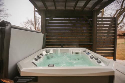 Privacy Wall OKC Hottub